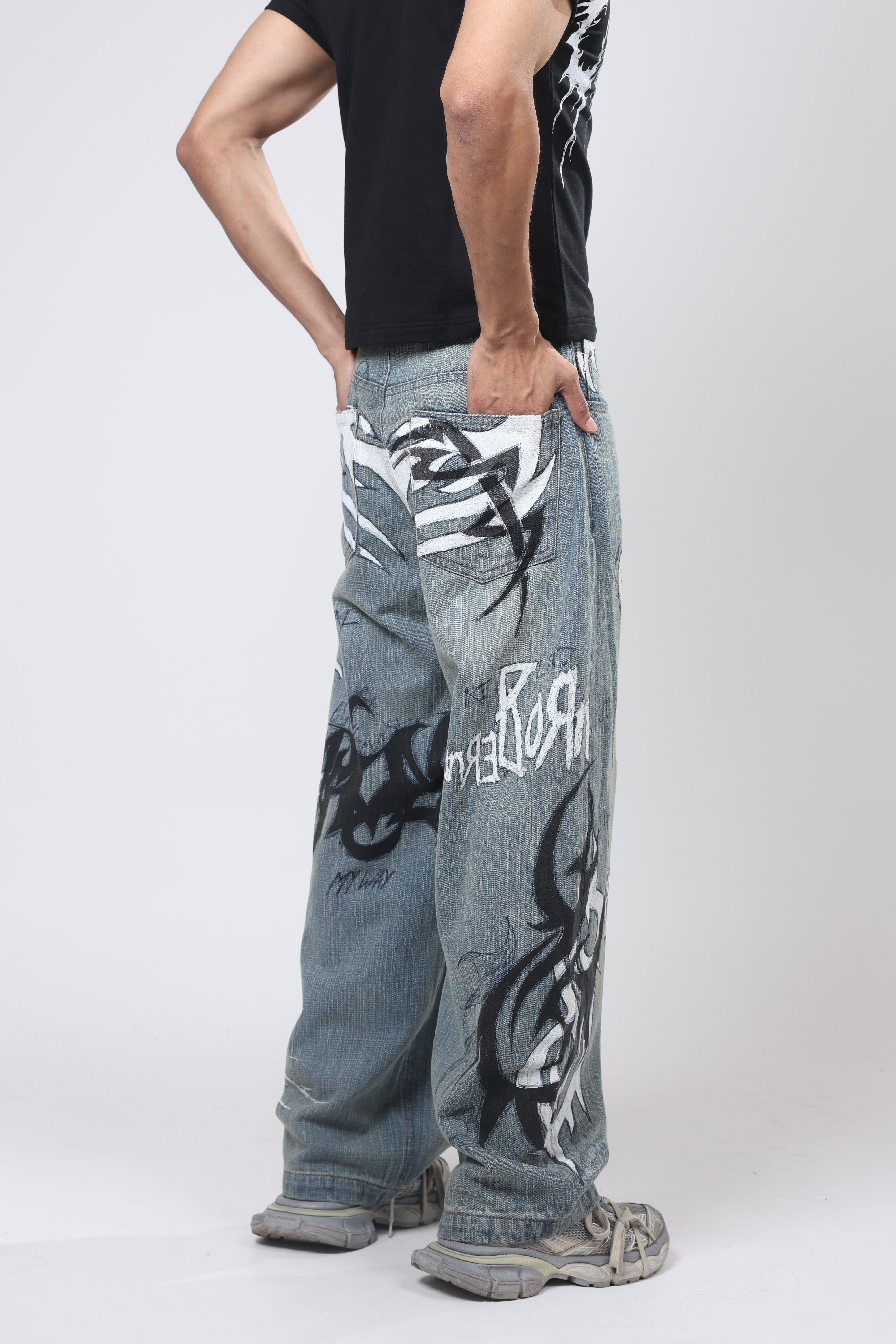 Nu Metal Graffiti Jeans