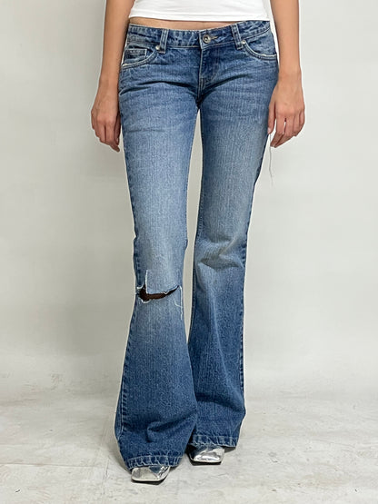 LOW WAIST FLARED JEANS - DISTRESSED BLUE