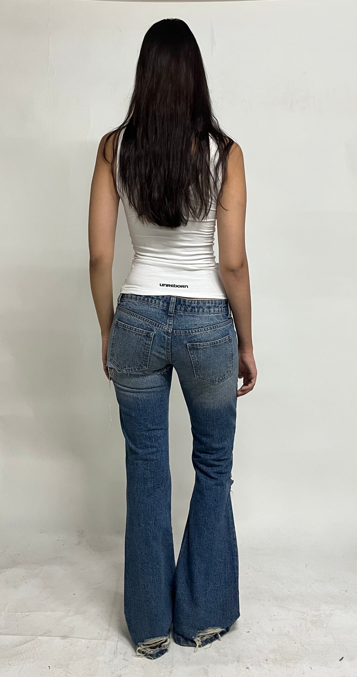 LOW WAIST FLARED JEANS - DISTRESSED BLUE